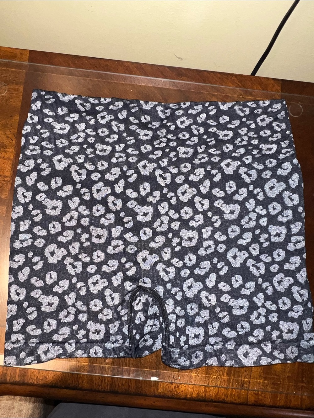 Women’s Leopard Print Biker Shorts - Black & Gray
